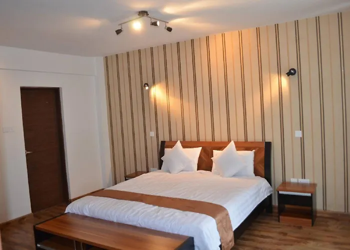We Hotel And Suites
