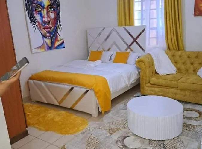 Lux Suites Red Plate Studio Apartments