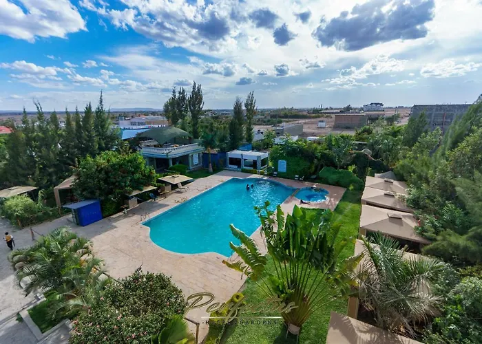 Perfectus Hotel & Gardens
