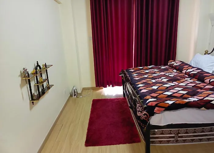 Sapphire Court Apartment