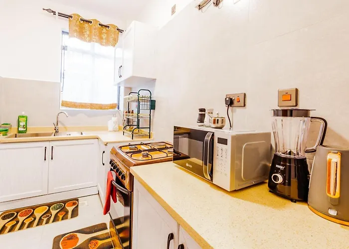 Masoor Homes By Edmor Suites
