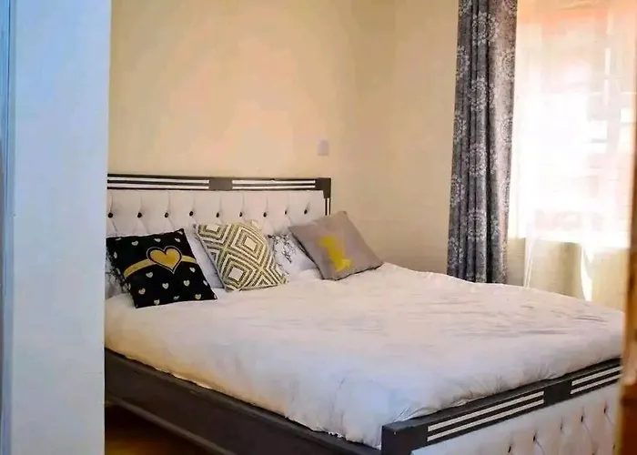 Lovely One Bedroom Lumumba Drive - Trm