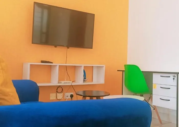 Racecourse Gardens Apartment