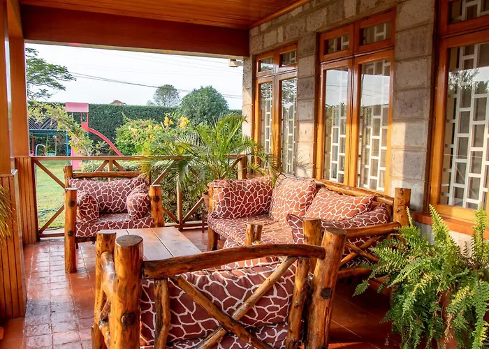 United Nations Bluezone Stunning Spacious Cottage