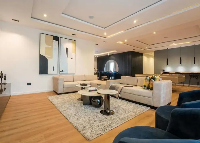 Lazizi Luxe