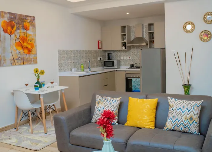 Elite Residence 1 Bedroom Westlands With Views, Gym &Pool