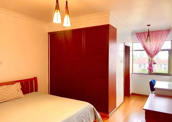 House Share-Lavington Room1
