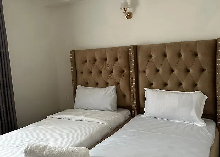 Serviced Apartment At Sandalwood