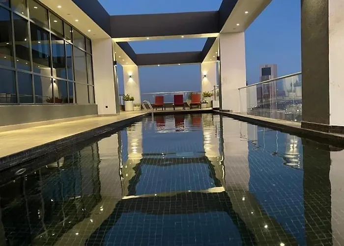 The Damrak Loft