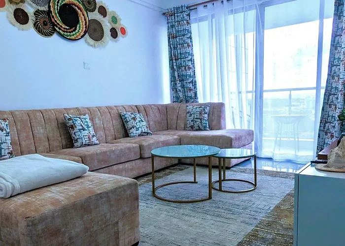 Gold Park 3Br Apartment