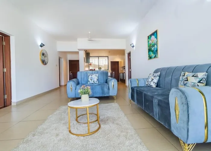 Modern Amenitiesurban Location Sophisticated Style