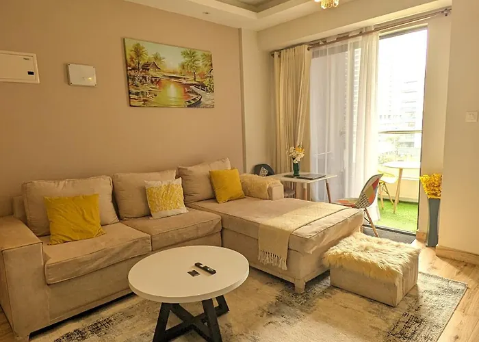 Oakley Apartment- By Tito Homes