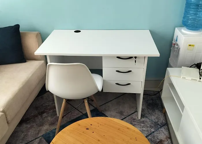 Racecourse Gardens Studio Free Wifi & Parking