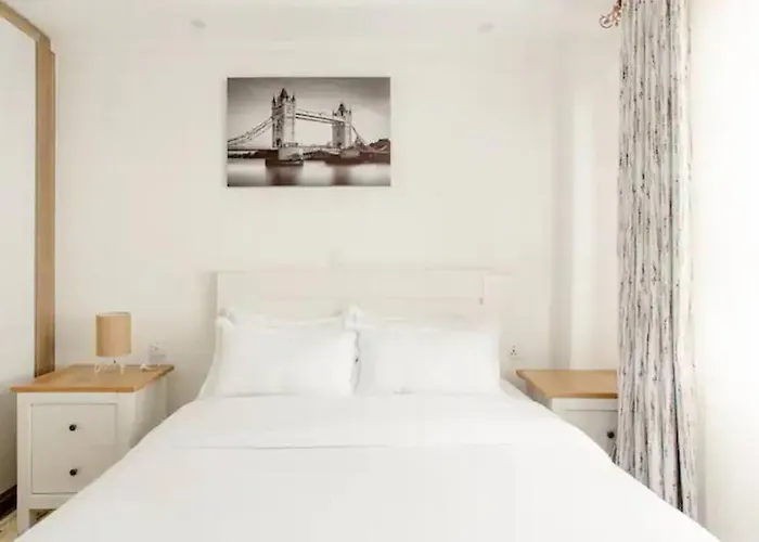 Cozy 1 Bedroom Gold Park Homes, Yaya Center