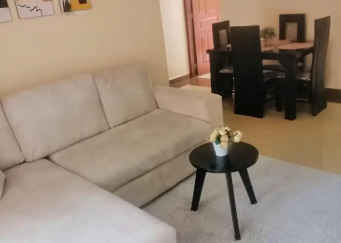 Lux Suites Makao Rossyln Apartments