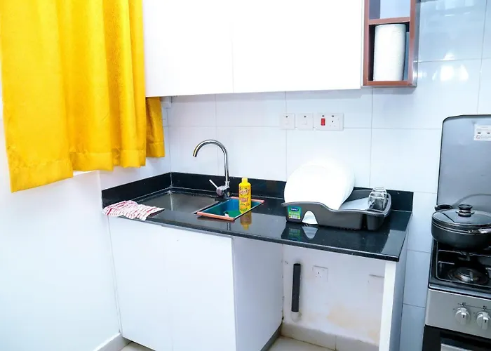 Lorrah\'S Furnished Apartments, Enkang