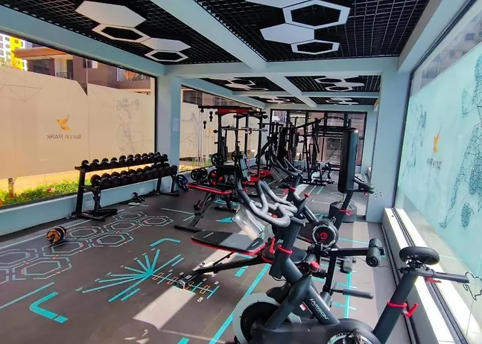 Golden Horizon Two Bedroom Apartment With Heated Pool And Amazing City Views And Well Equipped Gym