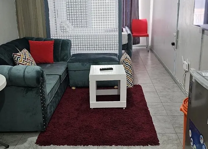 Pazoori Furnished Studio And 1 Bedroom