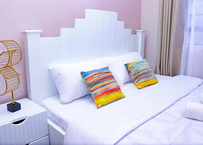 Lux Suites Oak South Gardens South B