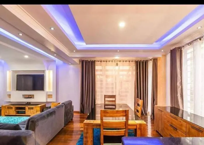 Karlkani House