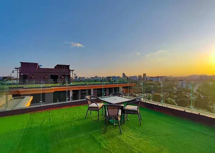 The Modern Executive Serene Suites With Amazing Breathtaking City Views ,Fully Equipped Gym And Heated Swimming Pool And Private Ample Parking Space