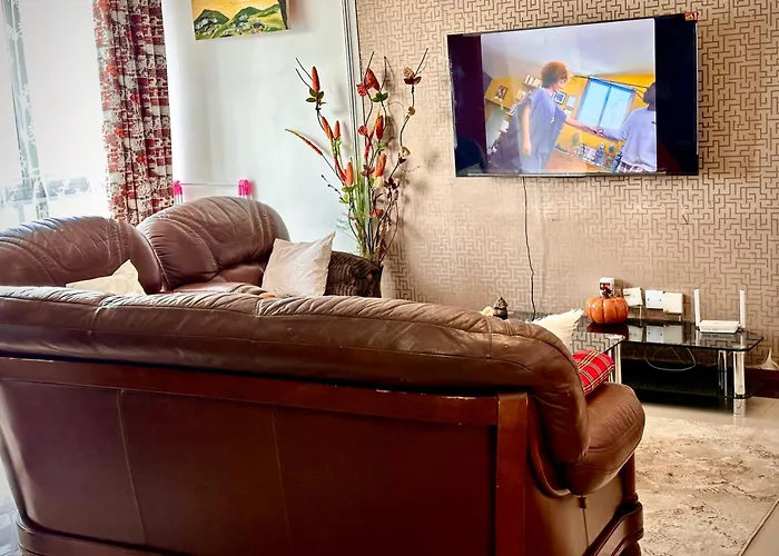 Cozy One Bedroom Apartment At Cullinan Apartment In Kilimani
