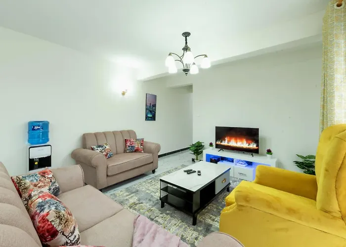 Pristine-2 Bedroom Apartment With Free Parking