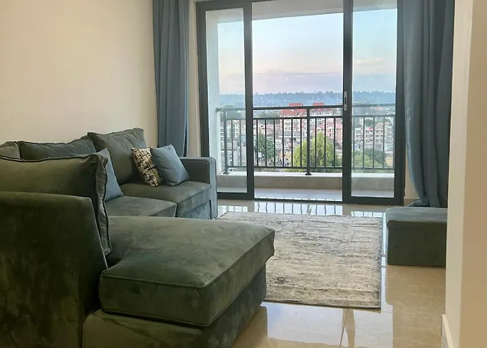 A Spacious 1Bedroom Ruaka