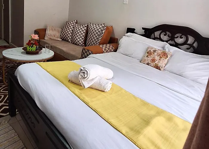 Pazuri Home