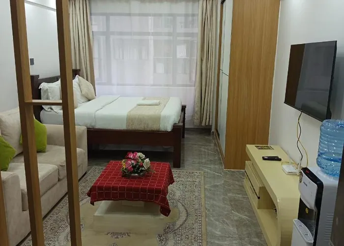Safarimax Luxury Studio At Heartland Gardens