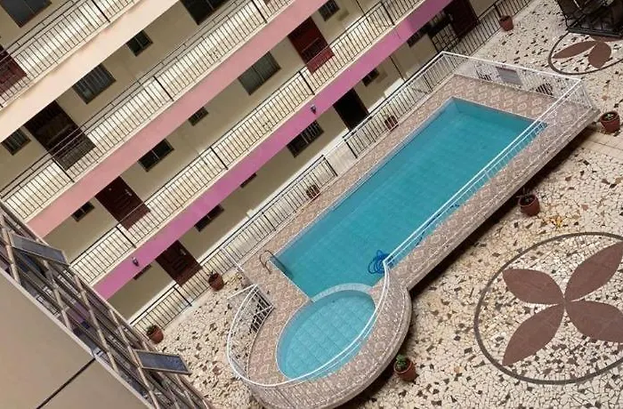Lux Suites Sapphire Court Apartments