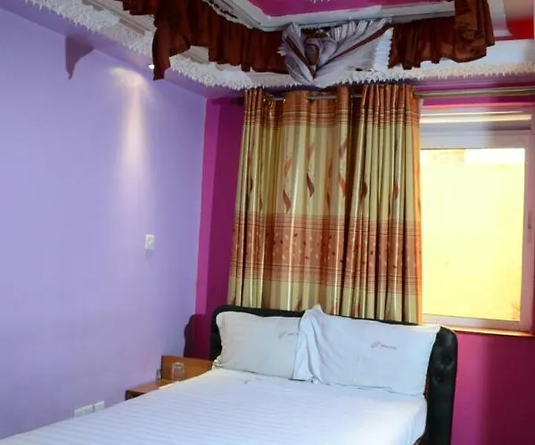 Aden Bay Lodge