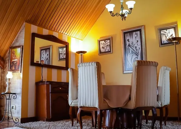 Almond Court Apartment