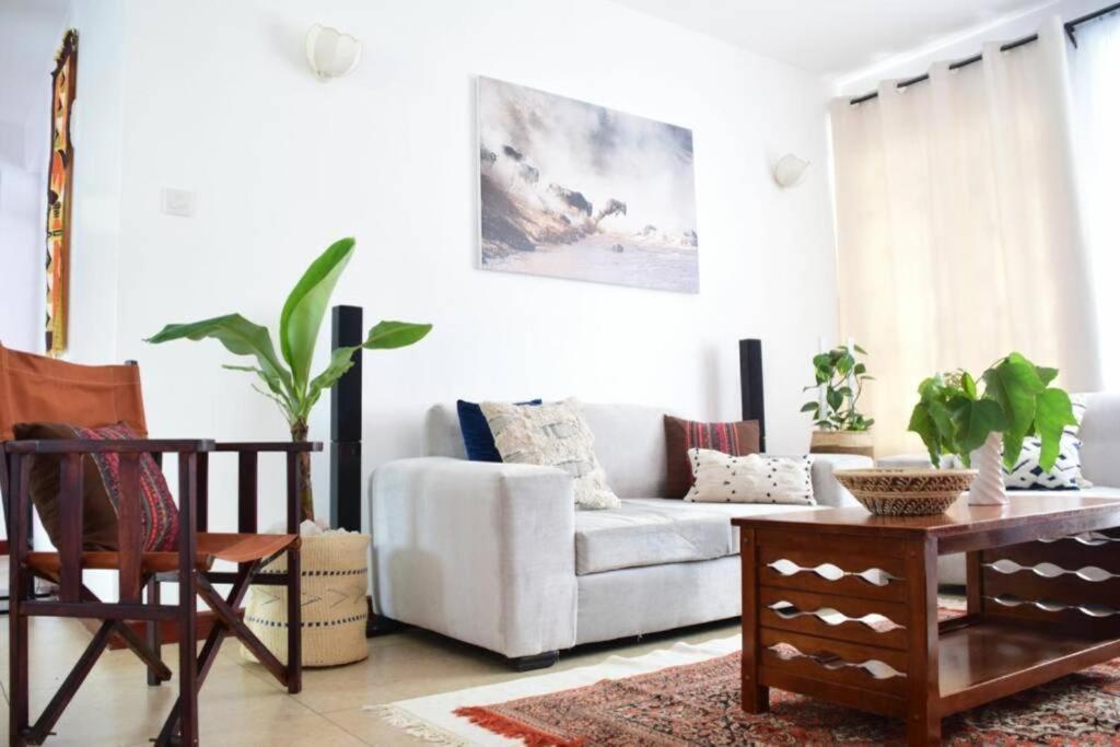 Apartment Safari Homestay Airport
