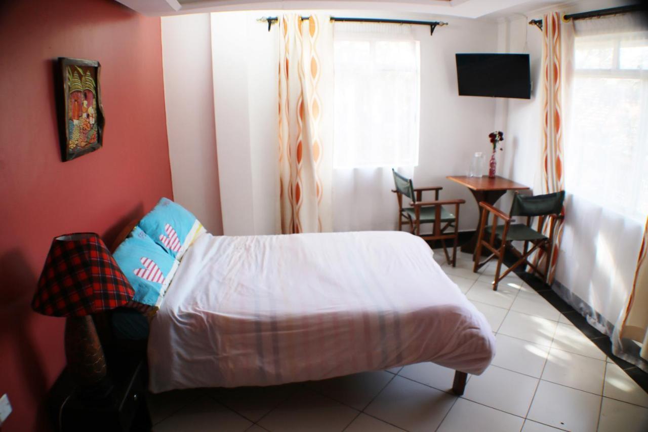 Red Buffalo House Hotel 3*