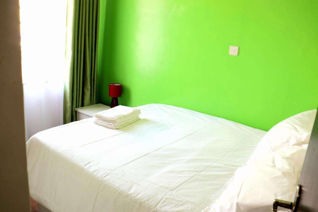 Little Near Jkia Airport & Sgr Railway Station Homestay *