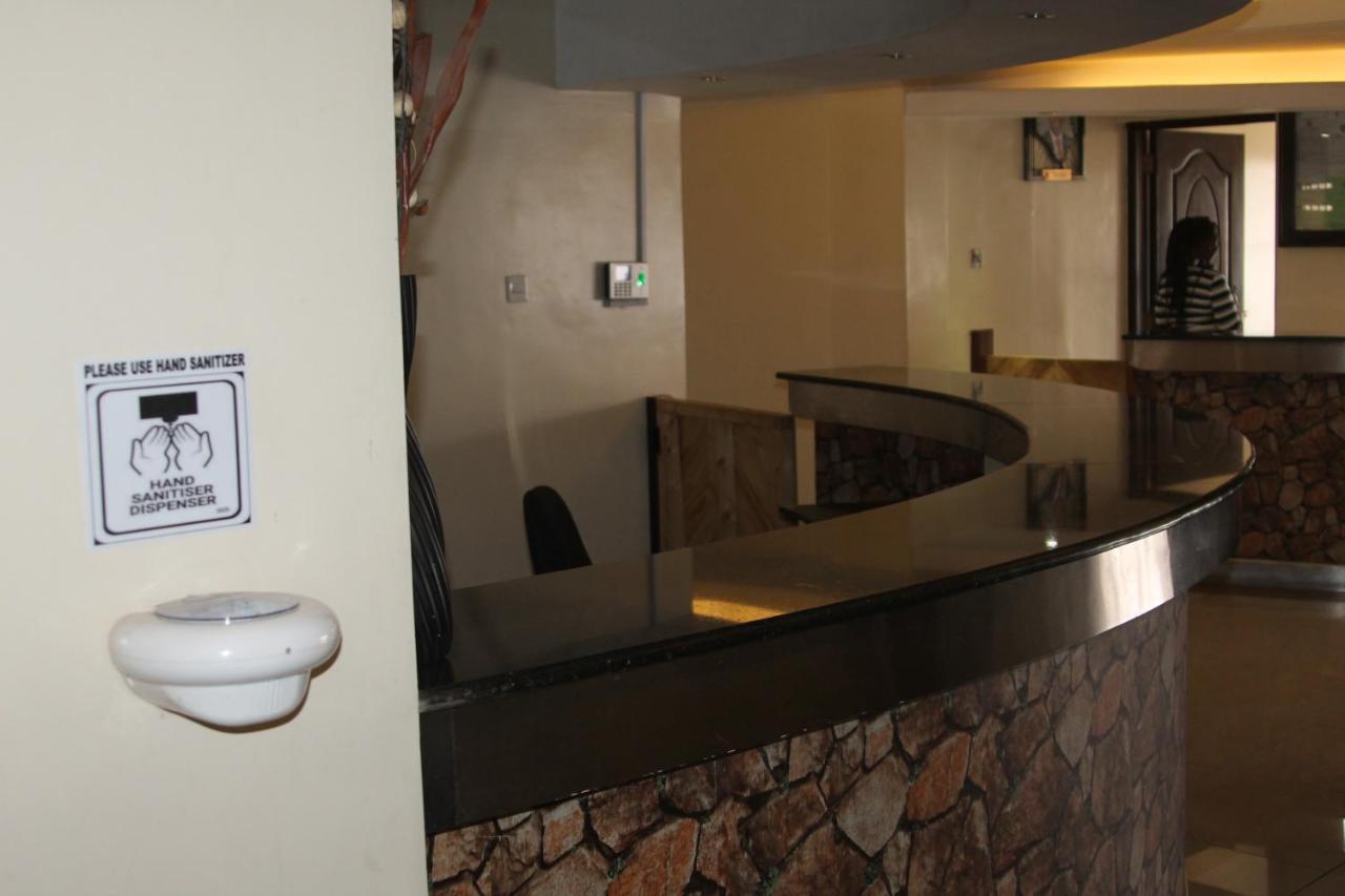 Airport Landing Hotel 3*