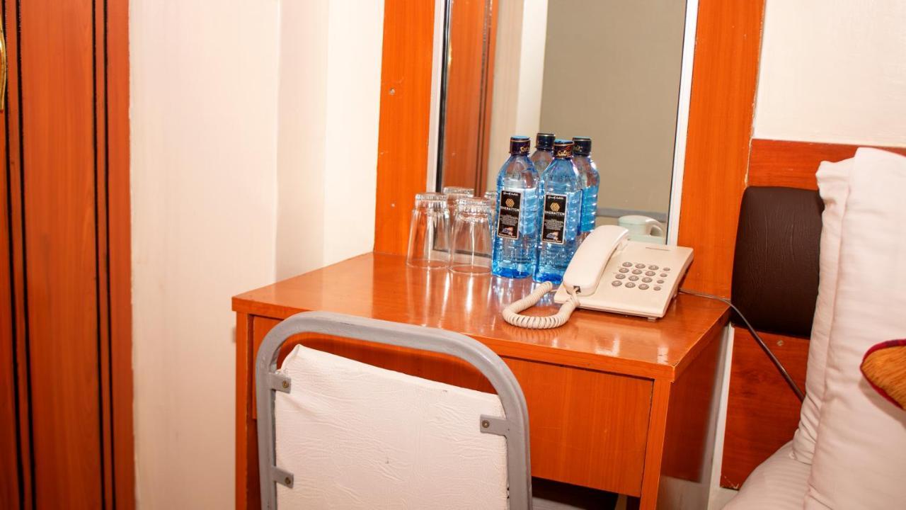 Sheratton Regency 3*