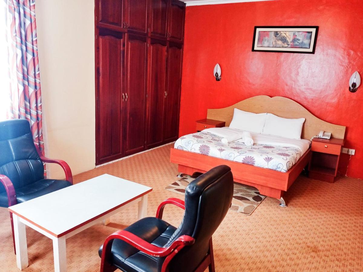 Kitisuru Manor Hotel 3*