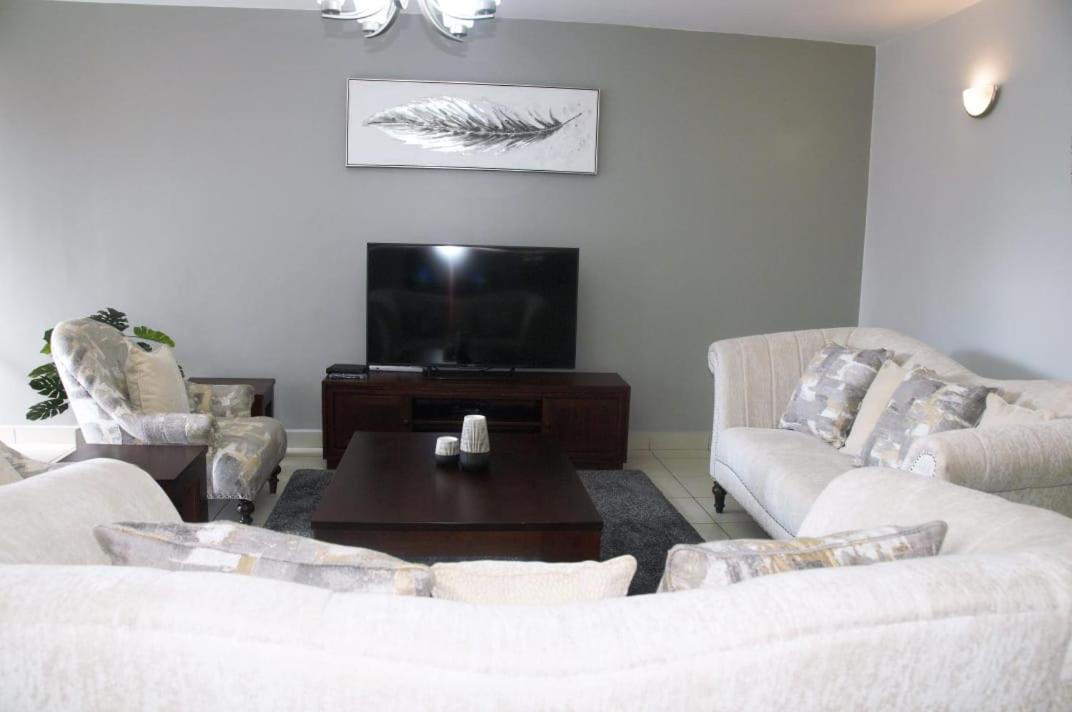 Apartment Trident Heights *