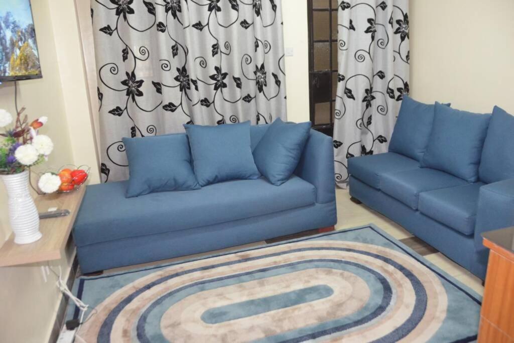 Karibu To The Small 2-palas At Cityview In Ngara West Behind Stima Plaza Parklands Apartment *