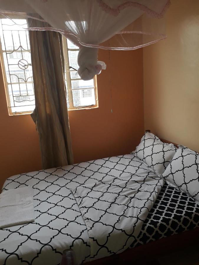 Emmaccra Hotel *