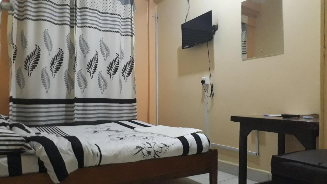 Emmaccra * Nairobi