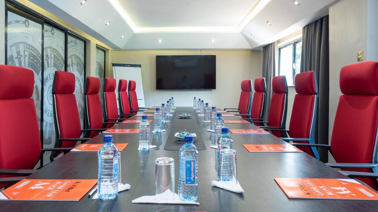 Cysuites Aparthotel 3*