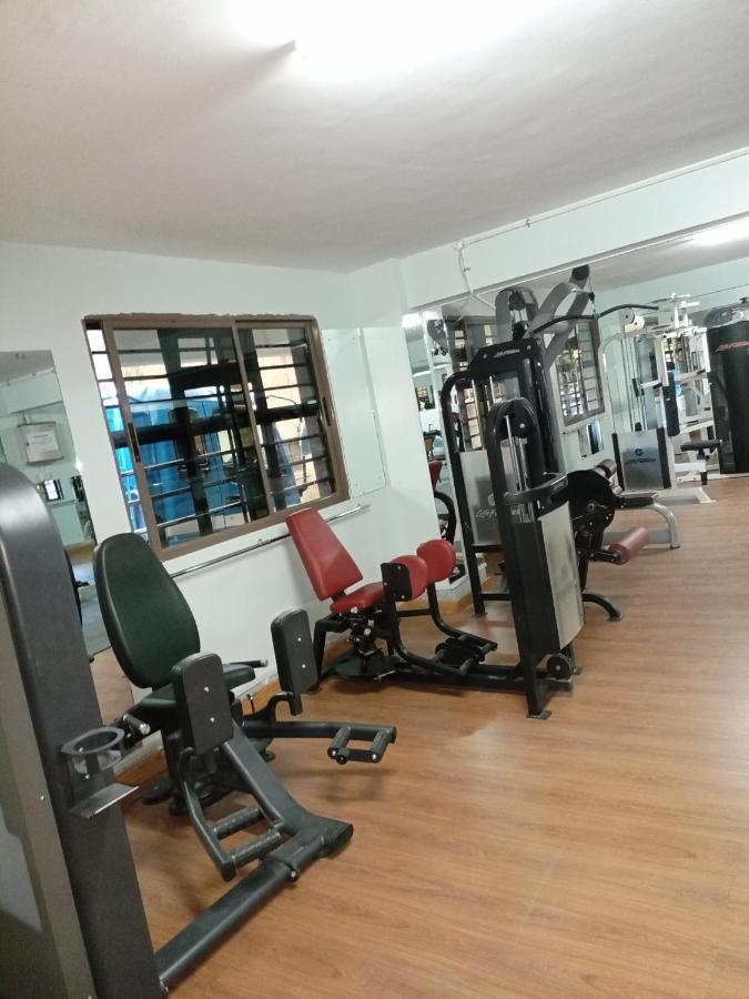 View House At Kianjeku Road Apartment *