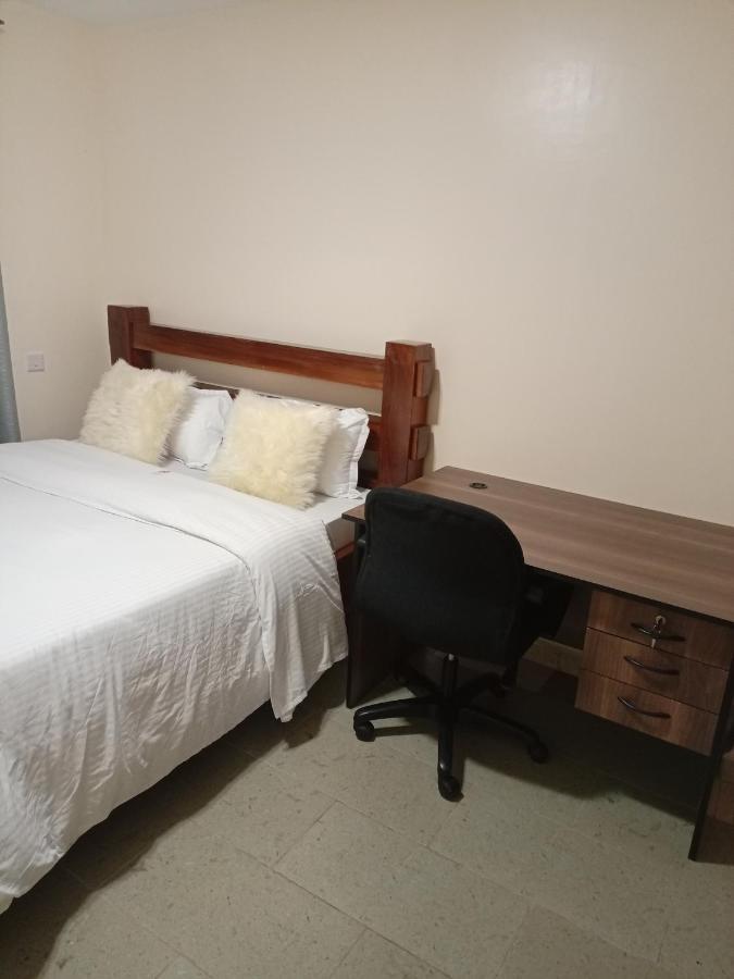 View House At Kianjeku Road Apartment *