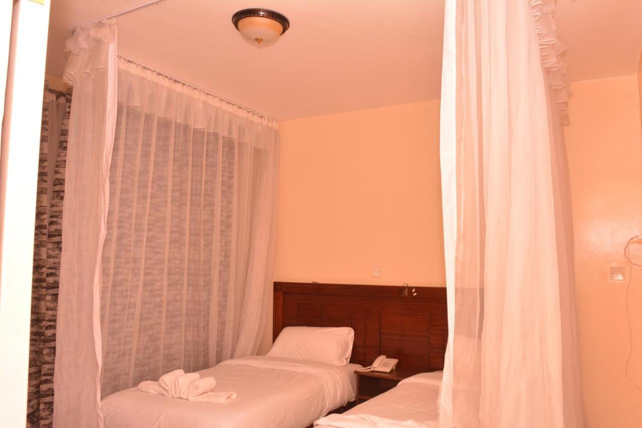 Kima Hills 3*