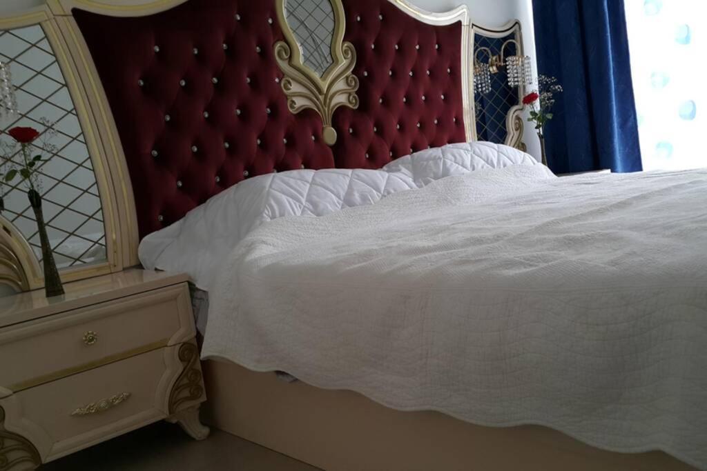 Lovely Modern Cozy Private One Bedroom Apartment *