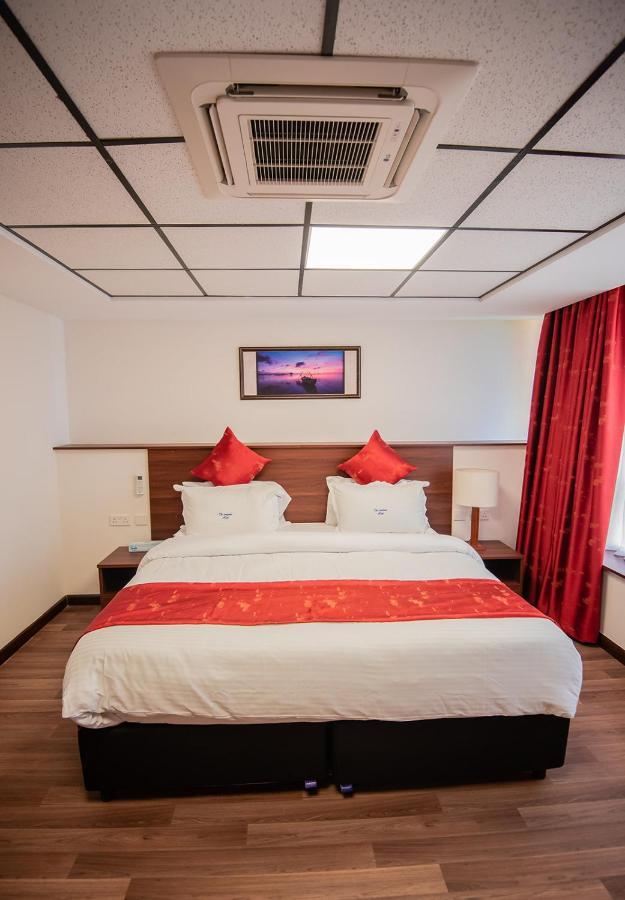 The Crossroads Hotel, Westlands Hotel 3*