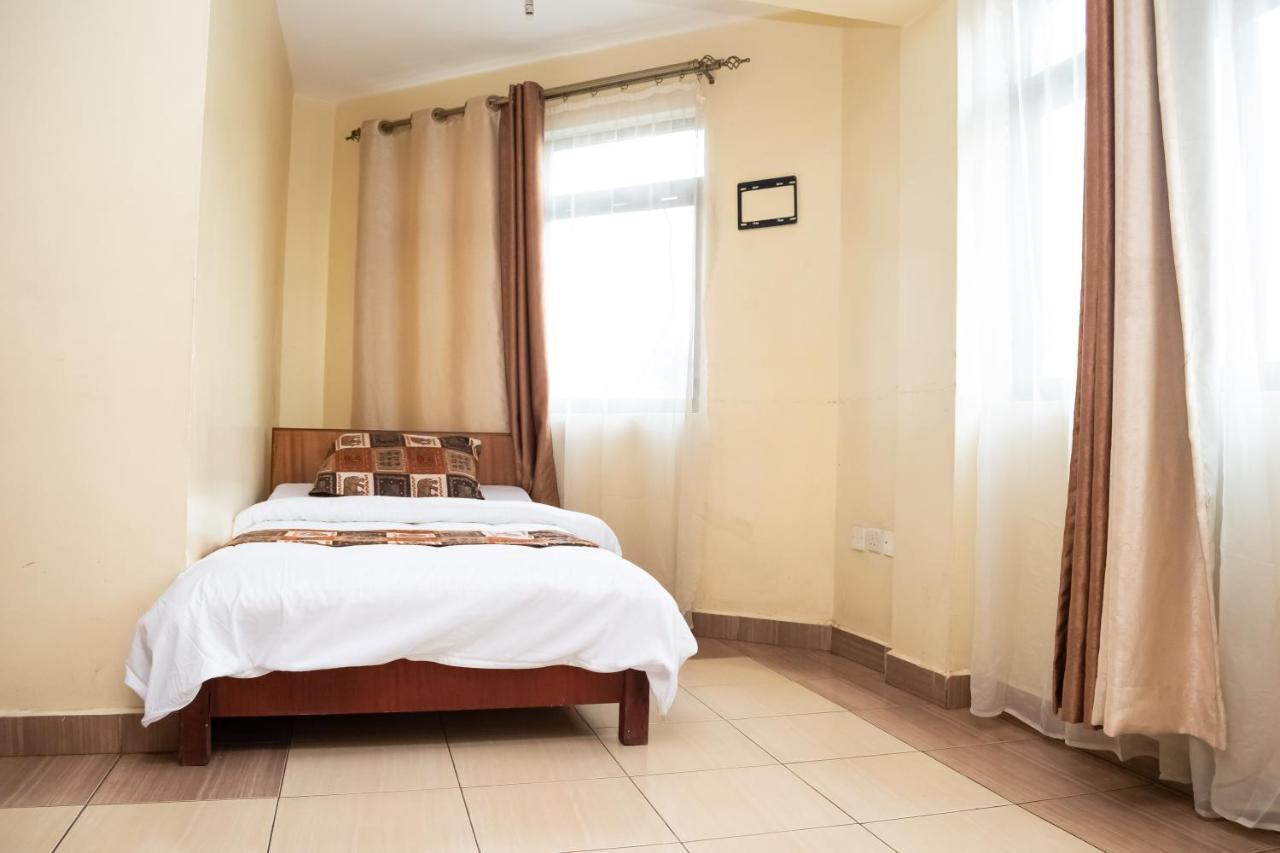Ngara Riverside Hotel 2*